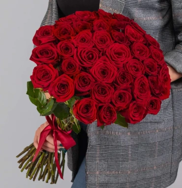 Букет из 25 роз под ленту