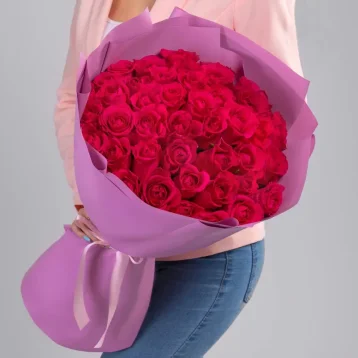Букет из 51 малиновой розы