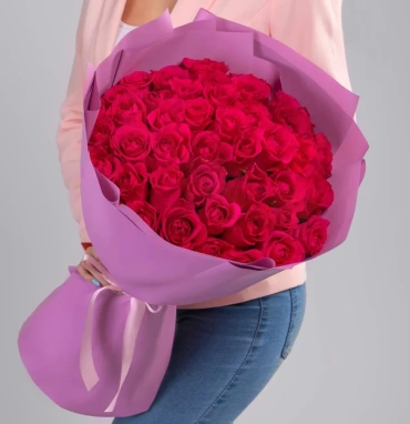 Букет из 51 малиновой розы