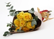 Букет из жёлтых роз и эвкалипта 0