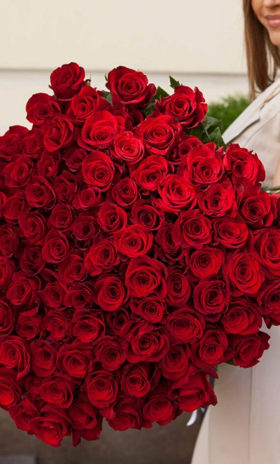 101 красная роза под ленту