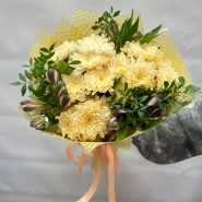 Букет из хризантем и альстромерии &laquo;Незнакомка&raquo; 1