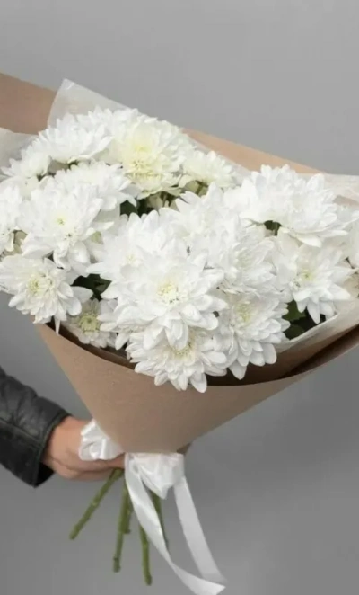 Букет из белых хризантем «Ноктюрн»