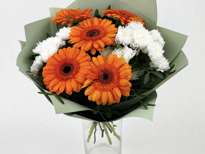 Букет с герберами «Мелодия весны»