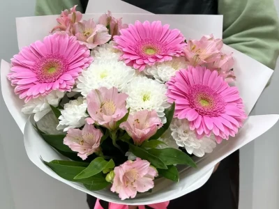 Букет с герберами «Нежный»