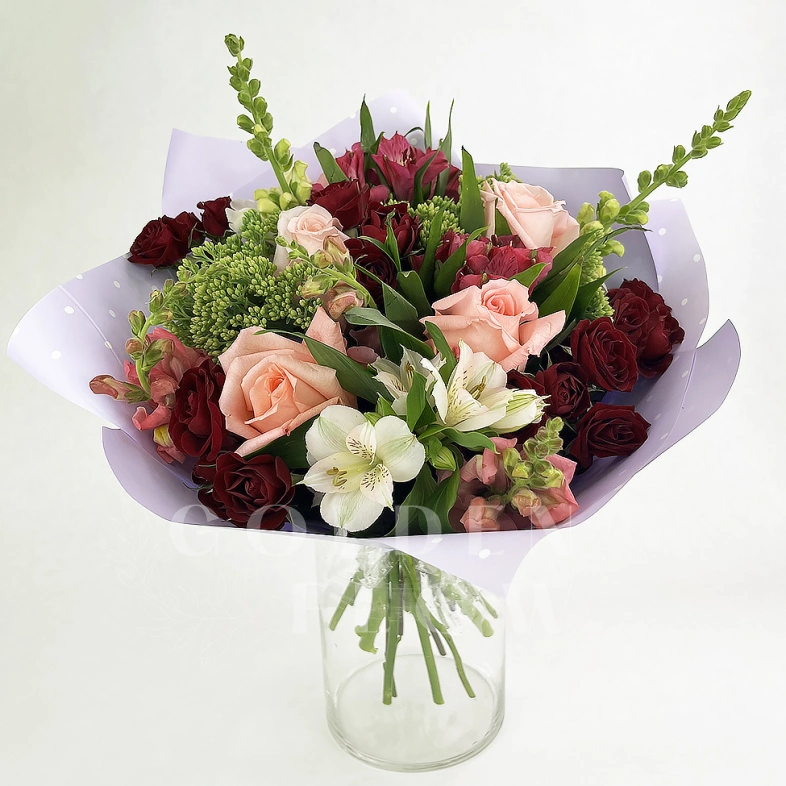 Сборный букет &laquo;Каприз&raquo;