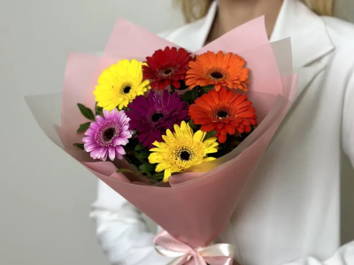 Букет из гербер микс  