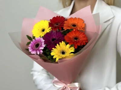Букет из гербер микс  