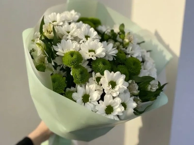 Букет из хризантем с альстромерией 