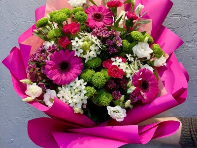 Сборный букет с герберами «Весенние краски»