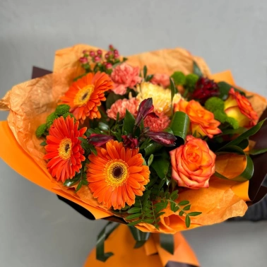 Сборный букет с герберами «Апельсиновый»