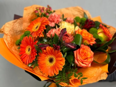 Сборный букет с герберами «Апельсиновый»
