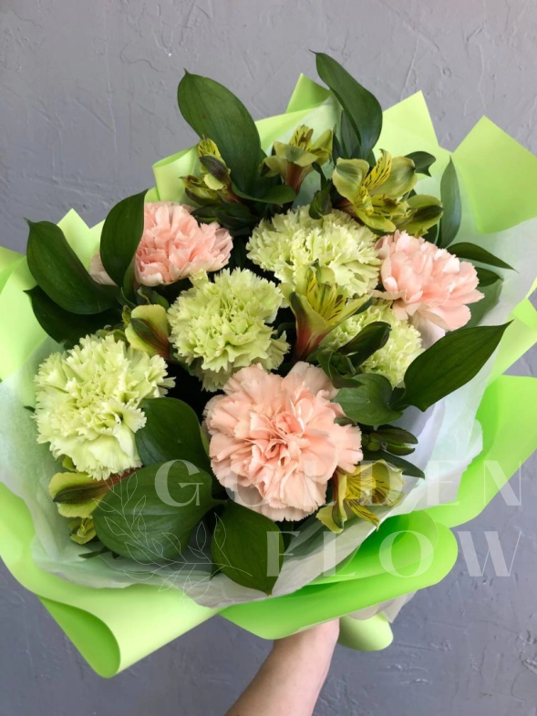 Сборный букет &laquo;Летний парк&raquo;