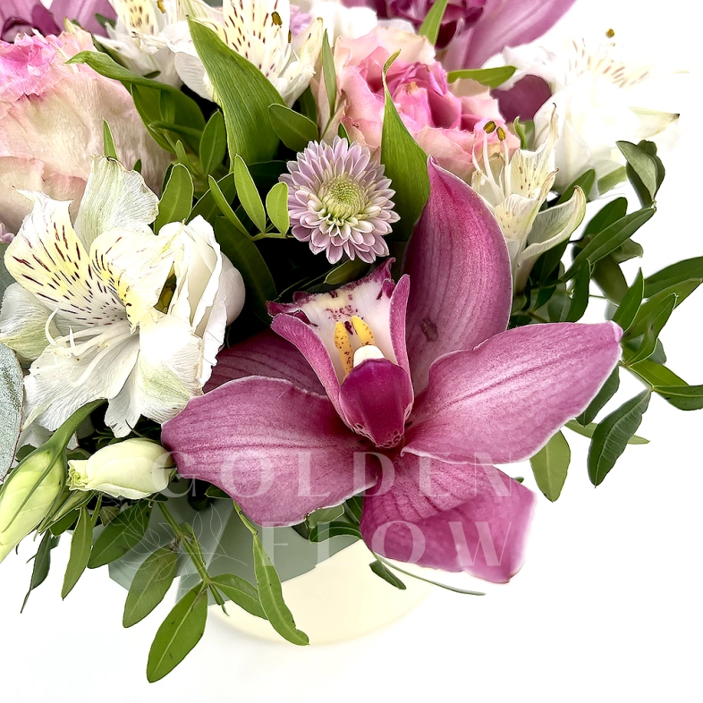 Коробка с цветами &laquo;Эльфийка&raquo;