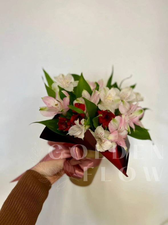 Композиция в стакане  &laquo;Строгая&raquo;