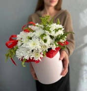 Композиция из хризантем в коробке  &laquo;Летняя&raquo; 0