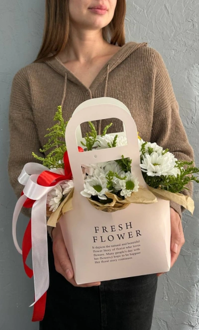 Композиция в сумочке  «Ромашковая»