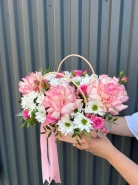 Французская роза с хризантемой в сумочке 0