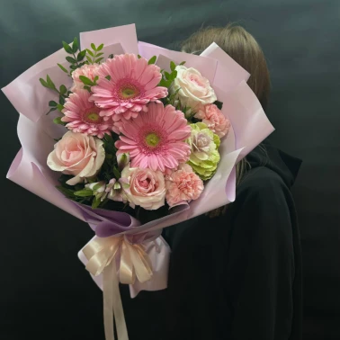Сборный букет «Нежный с герберами»