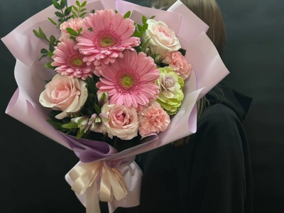 Сборный букет «Нежный с герберами»