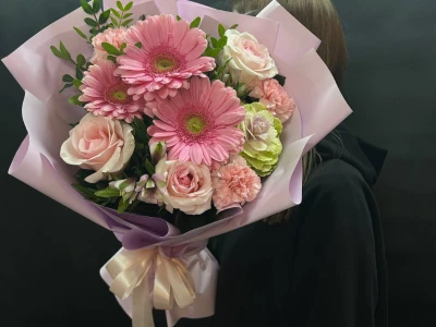 Сборный букет «Нежный с герберами»