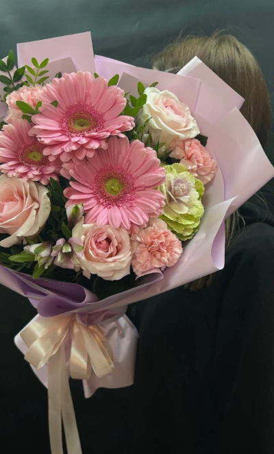 Сборный букет «Нежный с герберами»