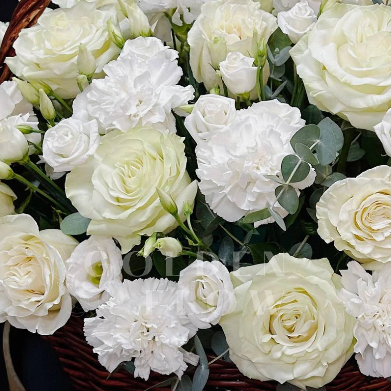 Корзина с розами &laquo;Тепло души&raquo;