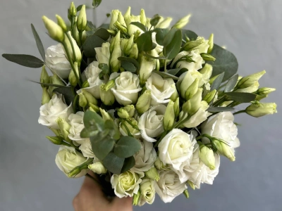 Букет невесты из эустомы «Симфония»