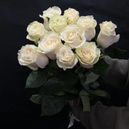 Букет из 11 белых роз под ленту 1