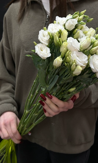 Букет из 5 эустом под ленту 