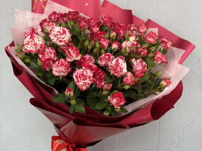 Букет из кустовой розы фаер-воркс 7 веток